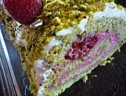 A vous L'Honneur! # 2 buche framboise pistache 03 colinette