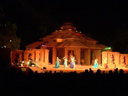 L'Inde en Fêtes #5 Konark Dance Festival et Elles changent l'Inde Konark Festival