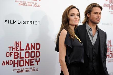 Angelina_Jolie_Land_Blood_Honey_New_York_Premiere_SzQHv329wyil.jpg