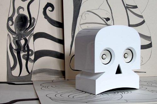 MinuSkull enceinte amplifiée par KUNTZEL DEYGAS design MinuSkull enceinte amplifiée par KUNTZEL DEYGAS design