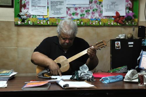 Dans l’école qui pourrait être un chouette lieu pour un... Dans l’école qui pourrait être un chouette lieu pour un...
