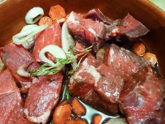 marinade boeuf bourguignon 20111210 P1150021 580x435 Un plat de saison : le boeuf bourguignon