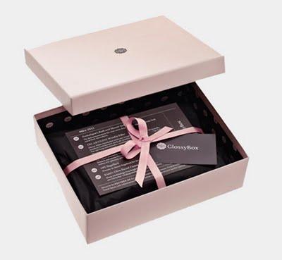 Concours Noël #5: GlossyBox Songe d'une nuit d'hiver X2 Concours Noël #5: GlossyBox Songe d'une nuit d'hiver X2