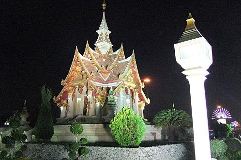 Udonthani, Festival Thung Si Muang. Photos en vrac. 2011-12-05 05-57-36 - DSCF0678