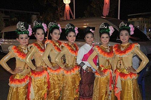 Udonthani, Festival Thung Si Muang. Photos en vrac. 2011-12-05 06-43-07 - DSCF0708 (Medium)