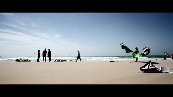 Guincho Beach : Kiteboarding & Windsurfing Action !