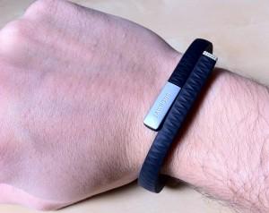 Le bracelet Up l’accessoire « in » pour iPhone Le bracelet Up l’accessoire « in » pour iPhone