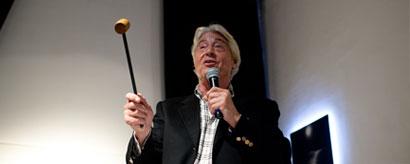 C'était hier, une vente aux enchères JPEG - 9.6 ko