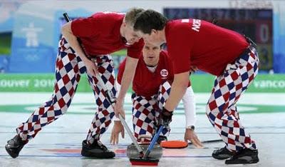Curling : des balais sur glace Curling : des balais sur glace