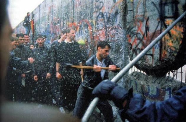 destruction mur de Berlin