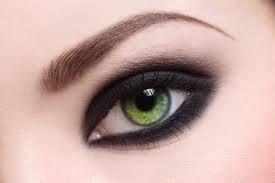 smokey Maquillage de fête, or et paillette, nos conseils !