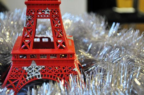 jeu-de-paume-hotel-paris-ile-saint-louis-christmas-xmas-noel-decoration-merci-gustave-tour-eiffel-tower-rouge L’Hôtel du Jeu de Paume gâte ses clients!