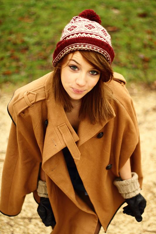 Mon beau bonnet, roi des bonnets... Mon beau bonnet, roi des bonnets...