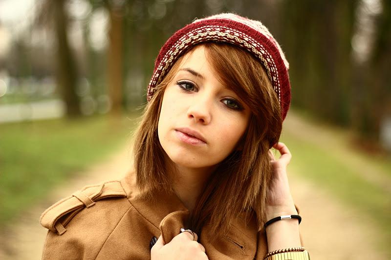 Mon beau bonnet, roi des bonnets... Mon beau bonnet, roi des bonnets...