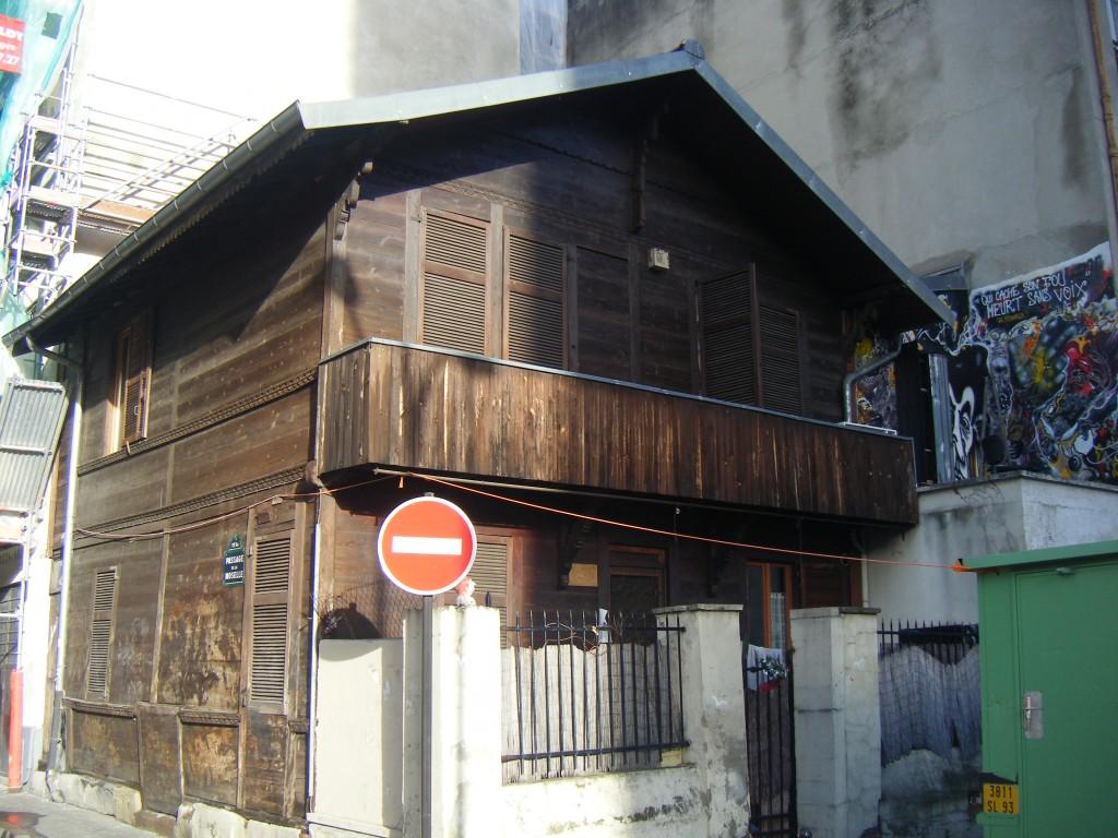 Chalet parisien dans la rue de Meaux