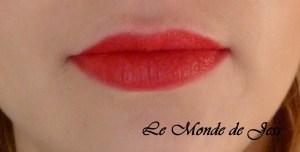 Le rouge à lèvres rouge, insurmontable?