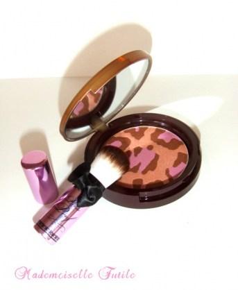 Too Faced spring collection natural flirt - pinceau poudre Exclusivité! Too Faced Natural Flirt… Collection Printemps 2012! (swatch)