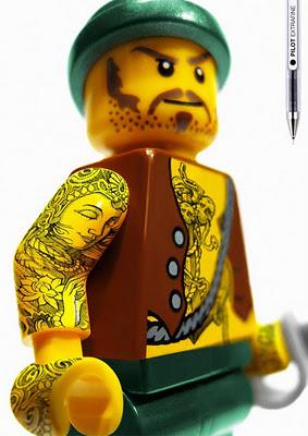 Des Legos tatoués avec Pilot