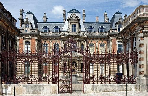 Panique au musée d'Epernay (1) Château-Perrier à Epernay