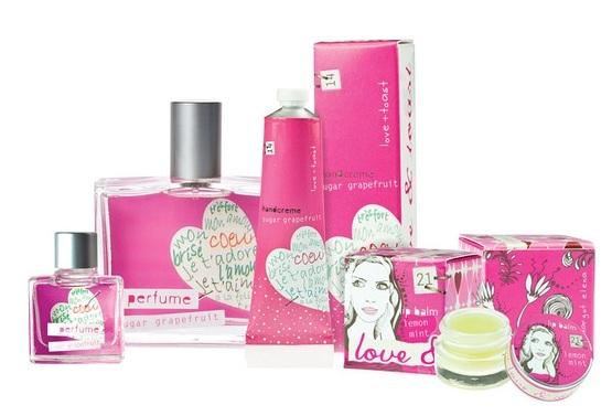 Craquage pour le packaging des cosmétiques Love and Toast L-T_SugarGrapefruit_Collection-copie-1.jpg