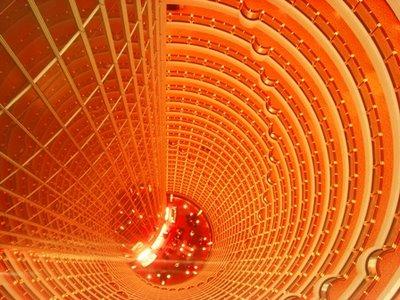 AU COEUR DES TENEBRES