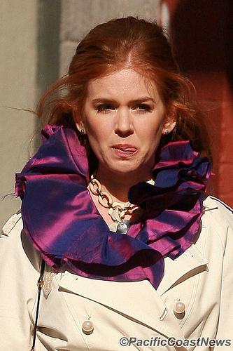 Isla Fischer sur le plateau de tournage du film “Confessions of a Shophaolic” Isla Fischer sur le plateau de tournage du film “Confessions of a Shophaolic”