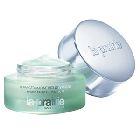 2008 : Révolution dans la cosméto Cette petite merveille
de biotechnologie associée
au complexe cellulaire
exclusif La Prairie offre une
hydratation et une protection
efficace contre les premiers
signes de vieillissement, tout
en préservant l’écosystème,
grâce à l’utilisation de plantes
marines obtenues par
aquaculture.
Crème Biologie marine
avancée, 156€, La Prairie.