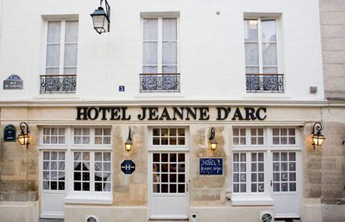 hotel-jeanne-darc-paris-marais-salon-hoosta-magazine-noel-2011 hotel-jeanne-darc-paris-marais-salon-hoosta-magazine-noel-2011