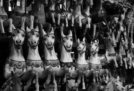 Dans les réserves du Musée du Merveilleux artfor6031