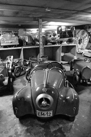 Dans les réserves du Musée du Merveilleux artfor6092