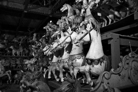 Dans les réserves du Musée du Merveilleux artfor6099