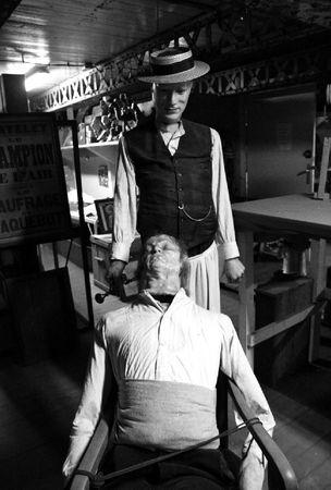 Dans les réserves du Musée du Merveilleux artfor6079