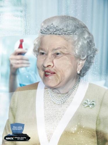 Sarkozy, Obama et la Queen dans une campagne publicitaire... queen.jpg