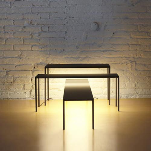 BlancoWhite tables empilables lumineuses par Antoni Arola BlancoWhite tables empilables lumineuses par Antoni Arola