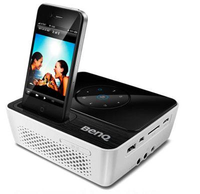BenQ présente le mini-projecteur pour iPhone Joybee BenQ présente le mini-projecteur pour iPhone Joybee