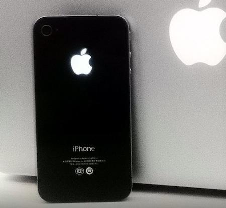 Apple n’aime pas le logo lumineux pour iPhone Apple n’aime pas le logo lumineux pour iPhone