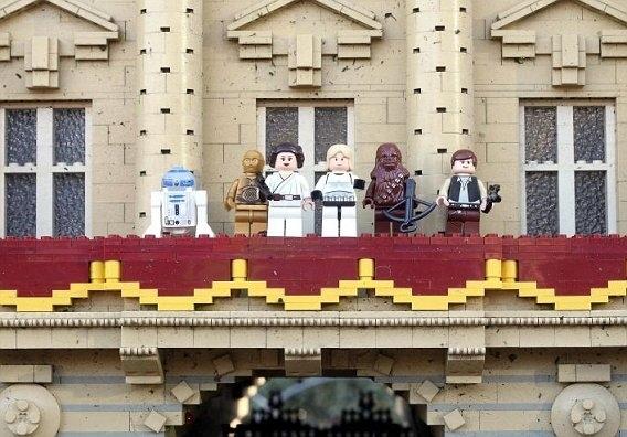 londres lego star wars invasion gnd geek Quand les Lego Star Wars envahissent Londres geekart geek gnd geekndev