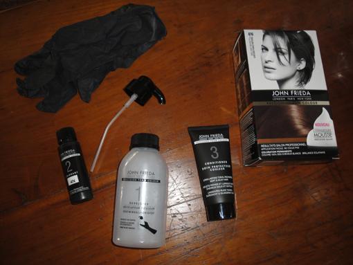 La coloration mousse de John Frieda, elle donne quoi ? - PouletteBlog La coloration mousse de John Frieda, elle donne quoi ?