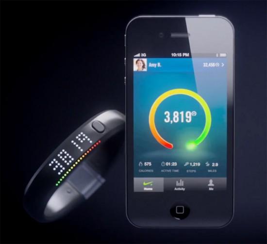 Nike+ FuelBand iPhone Image nike fuelband iphone 550x503 Nike+ FuelBand