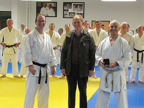 br75_1982020_1_px_470_ Article : La médaille de la ville au karatéka Jean-Pierre Lavorato – Plabennec