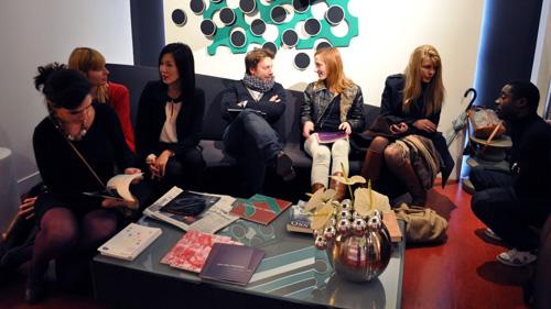 soiree-carpewebem-art-ensuite-hotel-elysees-mermoz-paris-art-mecenat-02 CARPE WEBEM