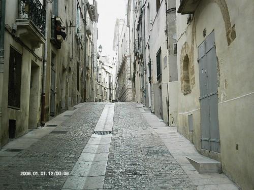 RUE DU REFUGE société,écriture,nouvelles et textes brefs,ville,rue