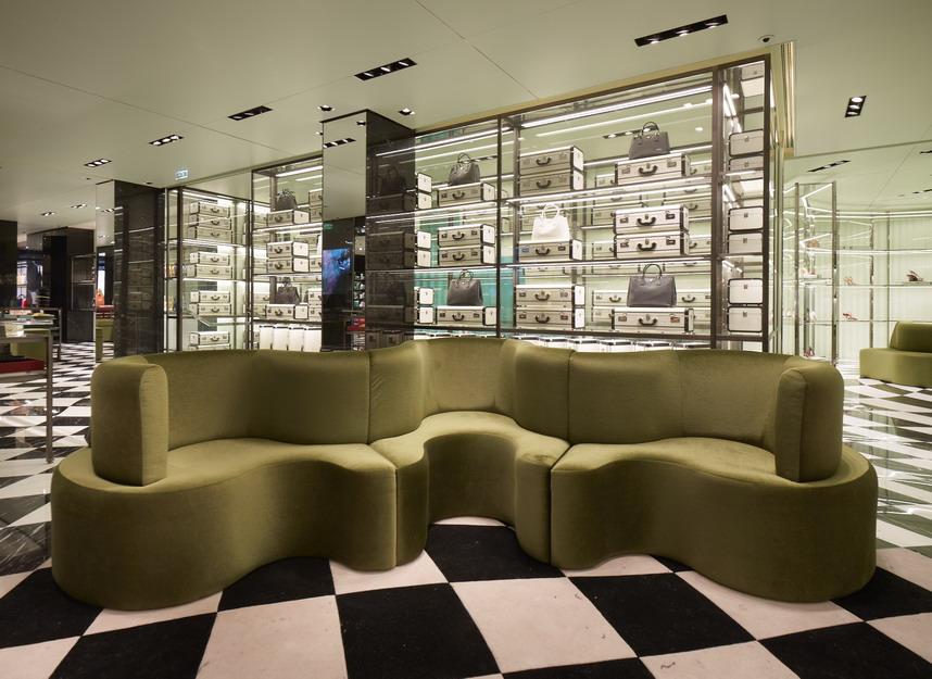 magasin prada paris