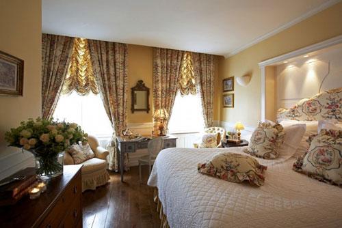 room-3-bruges-Hotel-Orangerie-Hoosta-magazine-paris