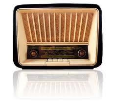 Eden découvre la radio !!! Eden découvre la radio !!!