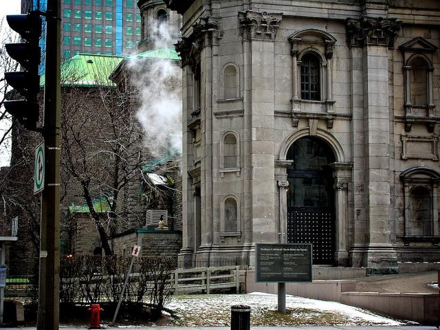 Lunch hour in Montreal....ou Apéros à midi :-) DSC08381