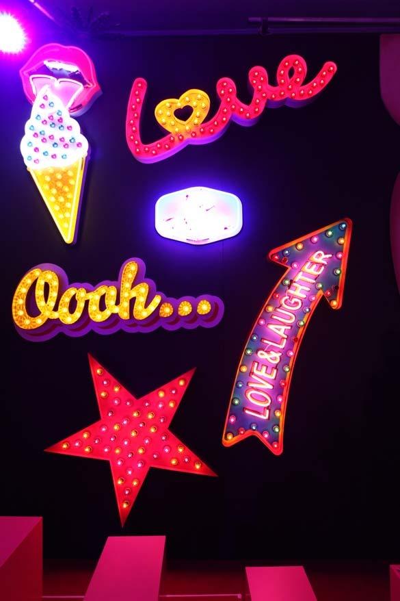 neon_lights Les pastels de Damien Hirst & les créa de Mulberry, en passant par H&M;.