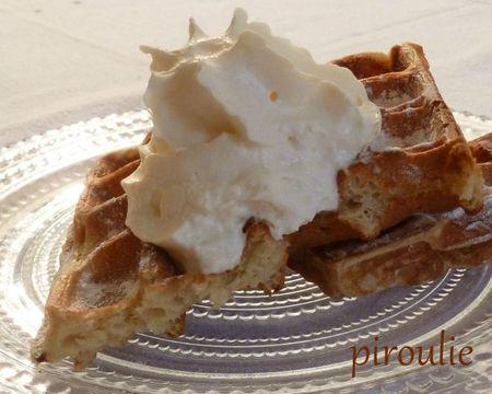 Gaufres de C. Felder à la chantilly et concours pour remporter l'article de votre choix chez ATTITUDES NEWS P1110134