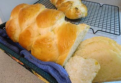 Pain tressé genre challah Pain tressé genre challah