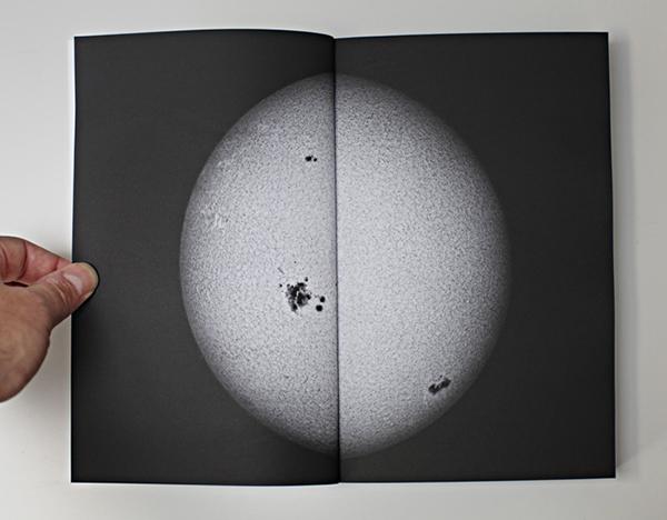 astronomical book by mishka henner 4 gnd geek Le système solaire représenté en 12 volumes geekart geek gnd geekndev